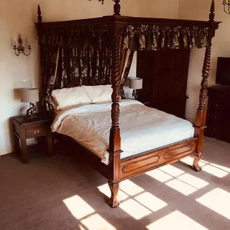 Brass Castle Country House Accommodation-2